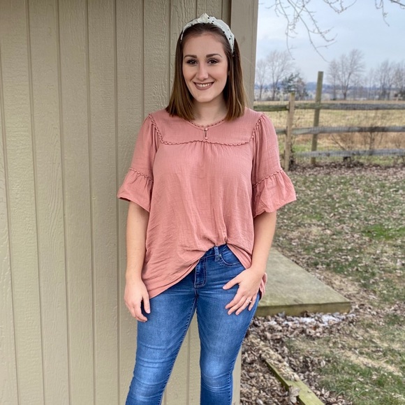 ❤️HP❤️Oversized Ruffle Top - Picture 4 of 8